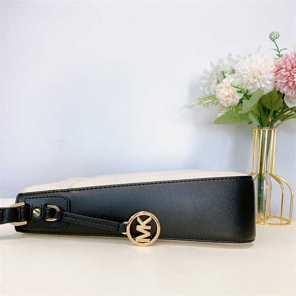 MICHAEL KORS JET SET TRAVEL LARGE MESSENGER CROSSBODY NWT - Picture 8 of 9